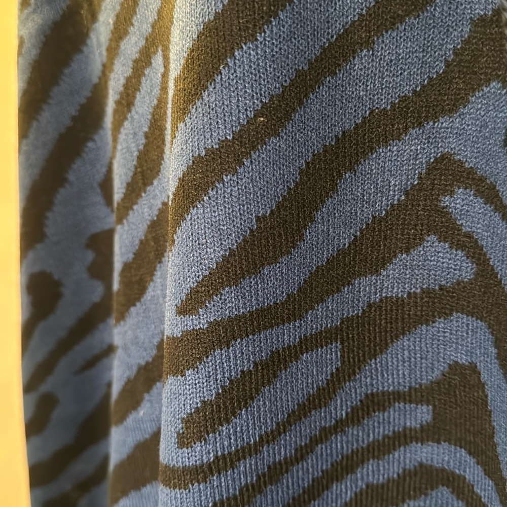 Cruise Club, black and blue zebra striped shawl/scarf - Picture 2 of 4